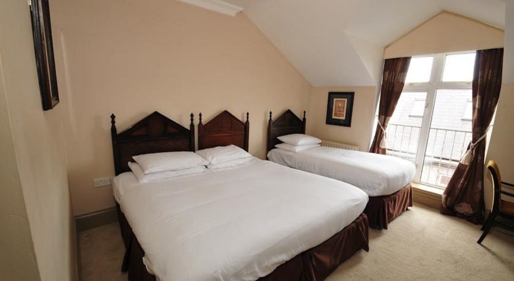 The Residence Hotel Γκάλγουεϊ Εξωτερικό φωτογραφία